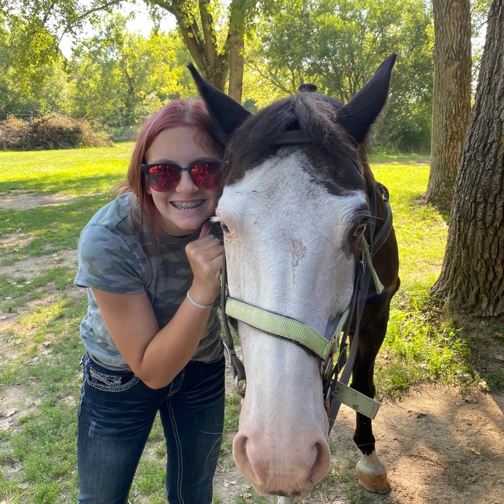 Meet your Posher, Hailey